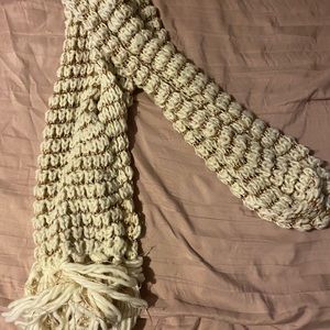 Bebe scarf